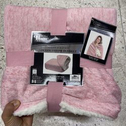 Home Hooded Jersey Sherpa Throw Blanket -Brand New 