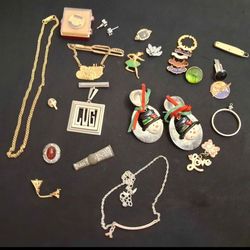 Vintage Jewelry Pieces and Stuff -