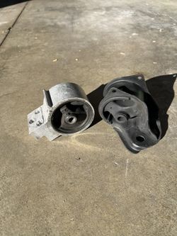 Integra OEM Engine Mount