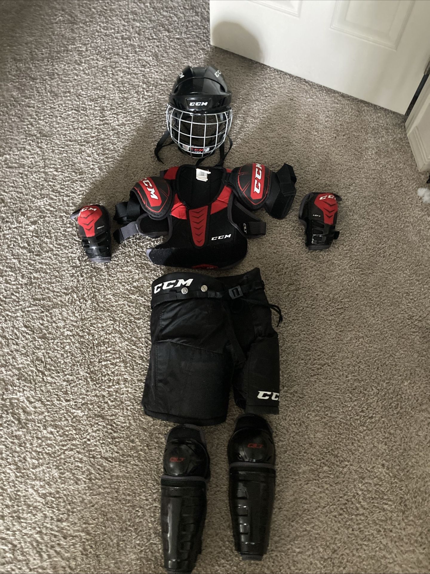 CCM hockey Gear Red And Black Jr Small