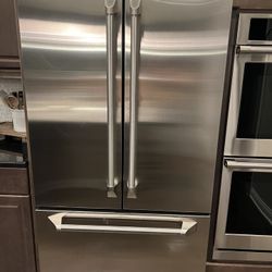 Monogram Counter Depth refrigerator 36”wide