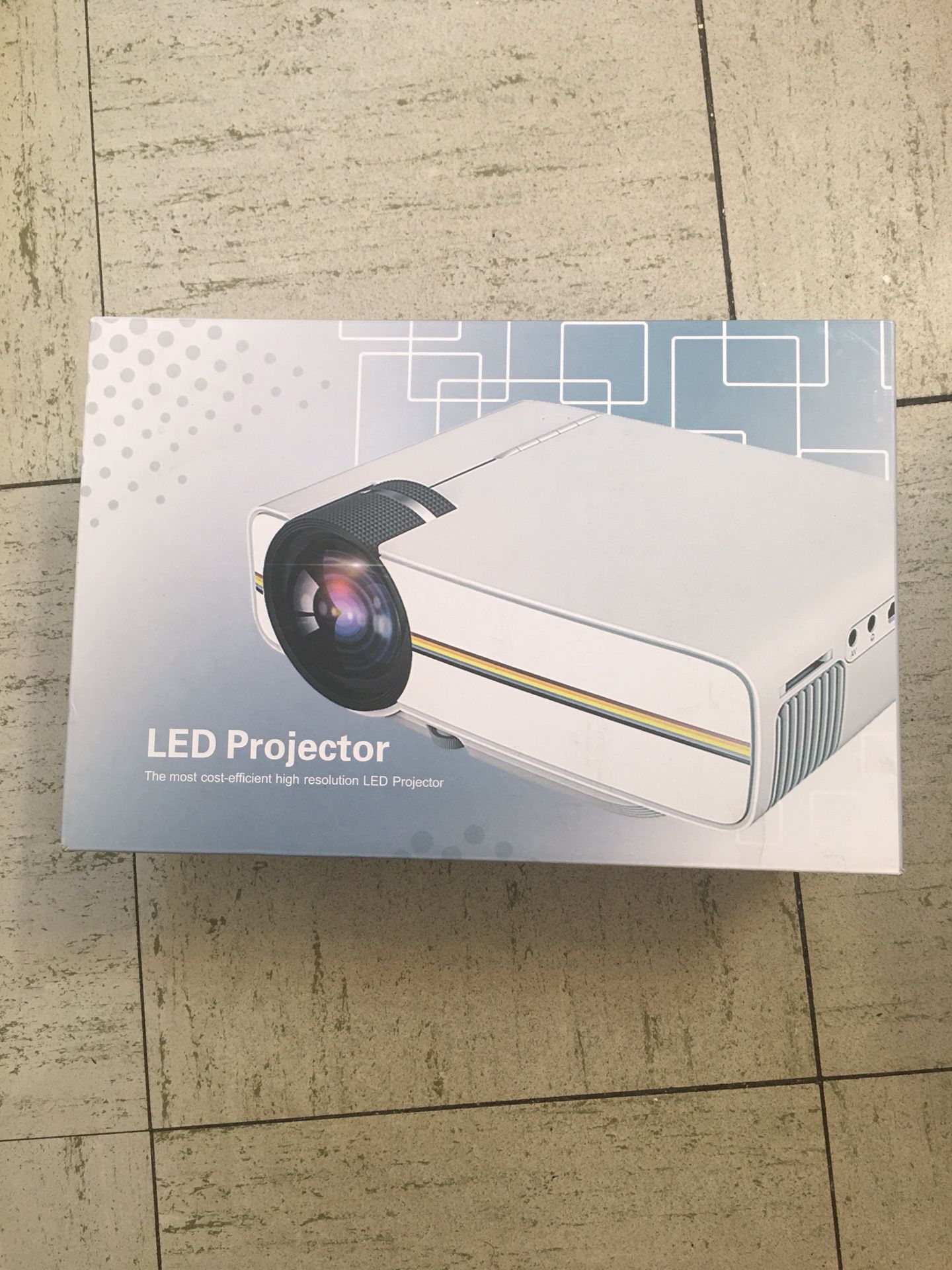LED Projector with all the cables and remote