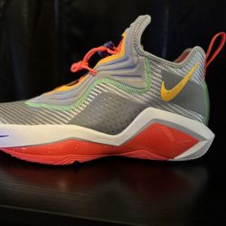 NIKE LEBRON 14