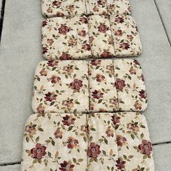4 Outdoor Patio Cushions, Like New