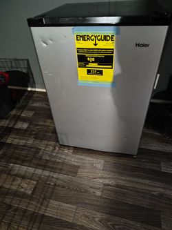 Mini refrigerator