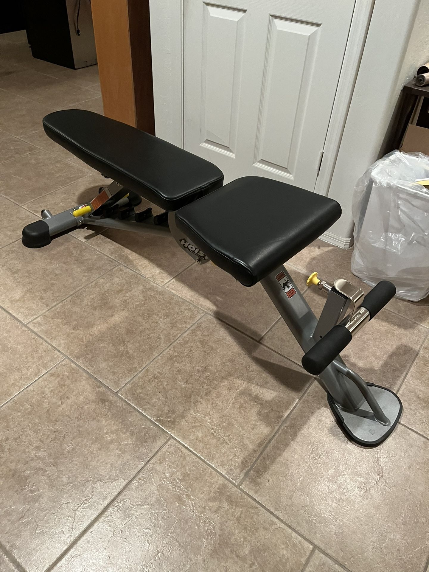 Hoist Adjustable Weight Bench