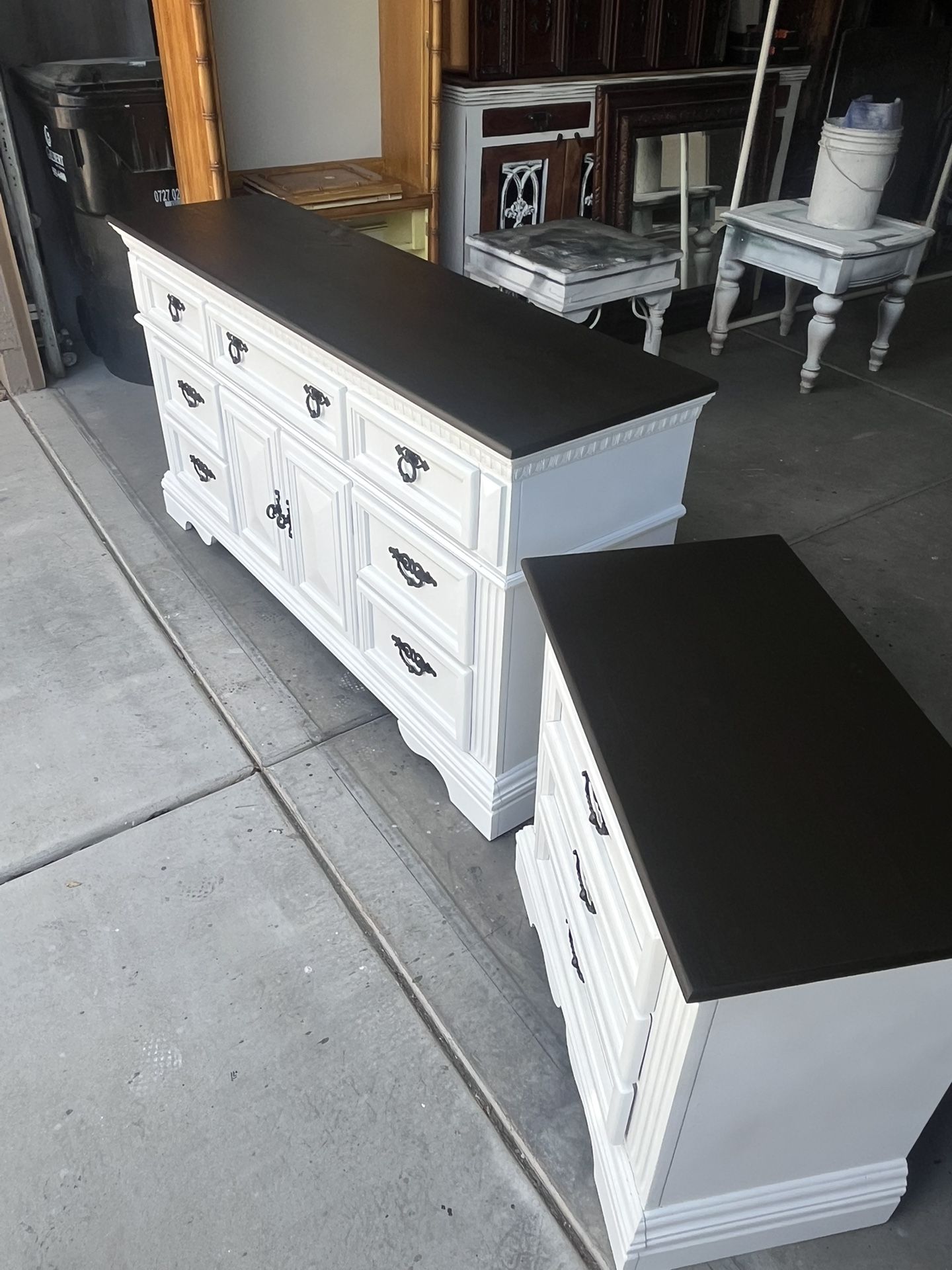 SOLID PINE RUSTIC FARMHOUSE 7 DRAWER DRESSER AND 3 DRAWER NIGHT STAND