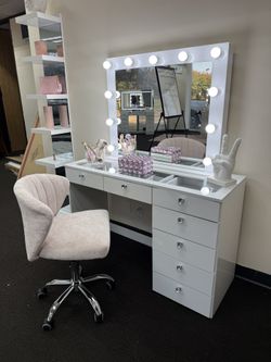 White Make Up Vanity-chair Shelf Not Included