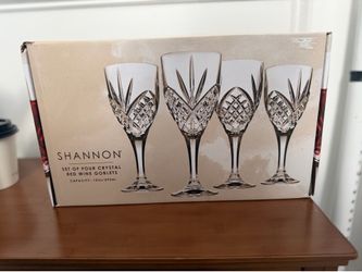 Shannon by Godinger Crystal Wine Glasses (Set of 4) – NIB