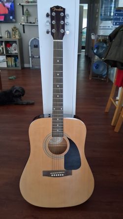 Se vende guitarra acústica marca Fender