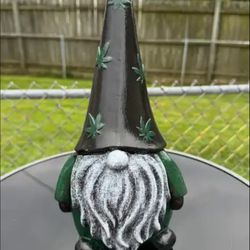 Gnome With Leaf Hat