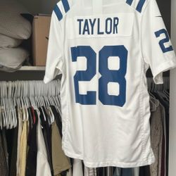 Indianapolis Colts Jonathan Taylor Jersey — Women’s Size Small (Authentic Nike)