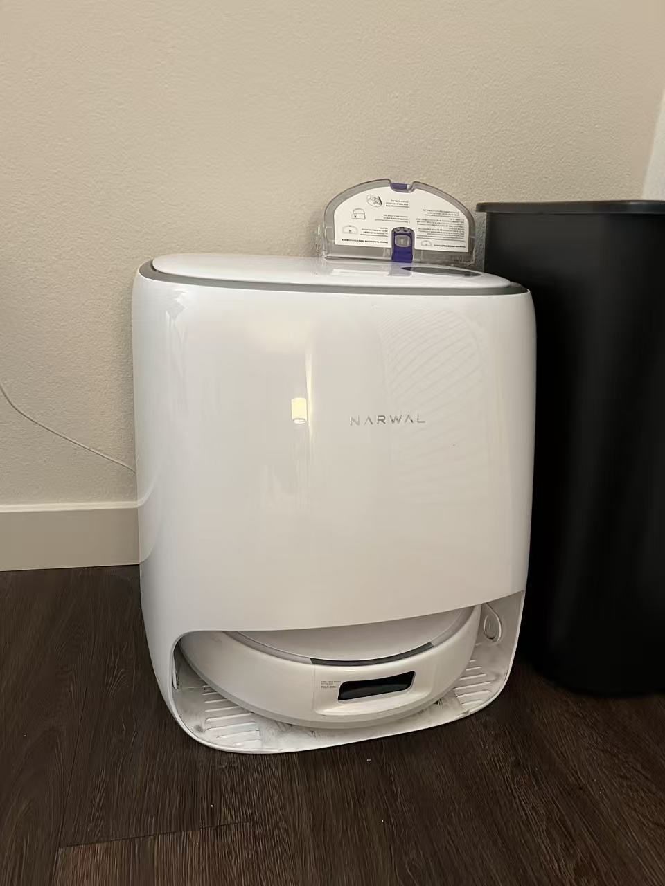 Narwal Freo X Ultra Robot Vacuum & Mop – Like New – Self Empty + Auto Washing