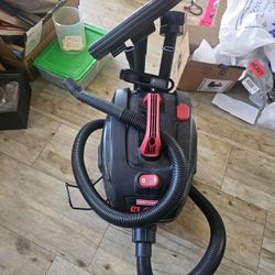 Craftsman 4 Gallon Wet Vacuum.