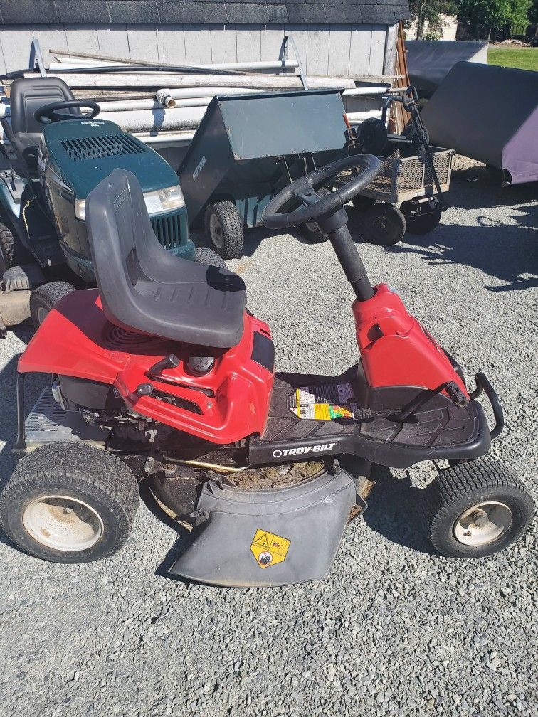 Troy Bilt 30" Riding Lawn Mower