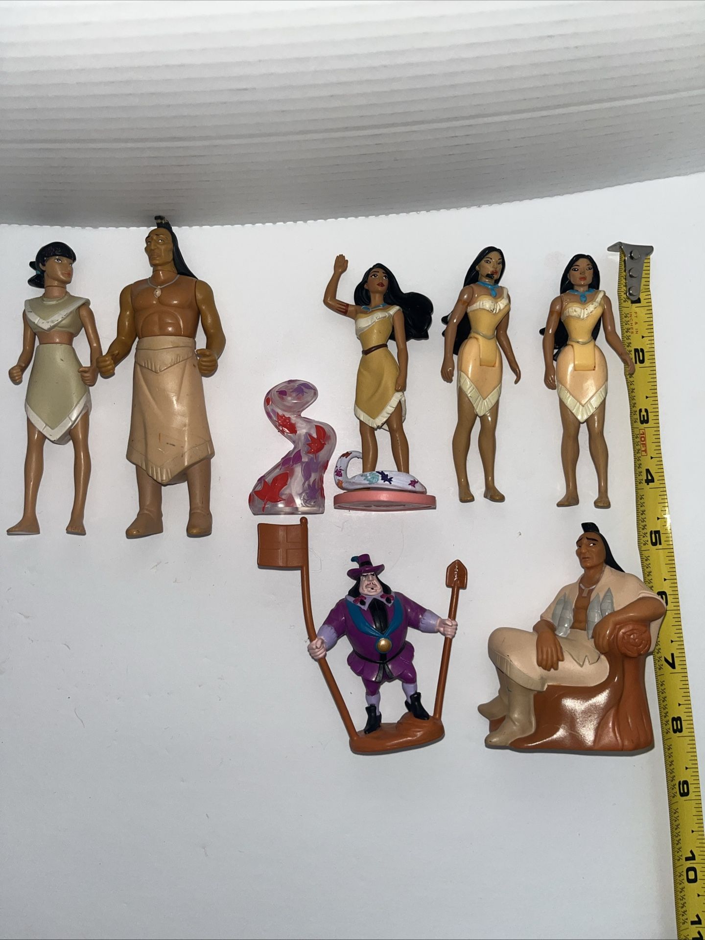 Vintage 90’s DISNEY POCAHONTAS FIGURINES SET- COLLECTIBLES MINIATURES 7 PCs