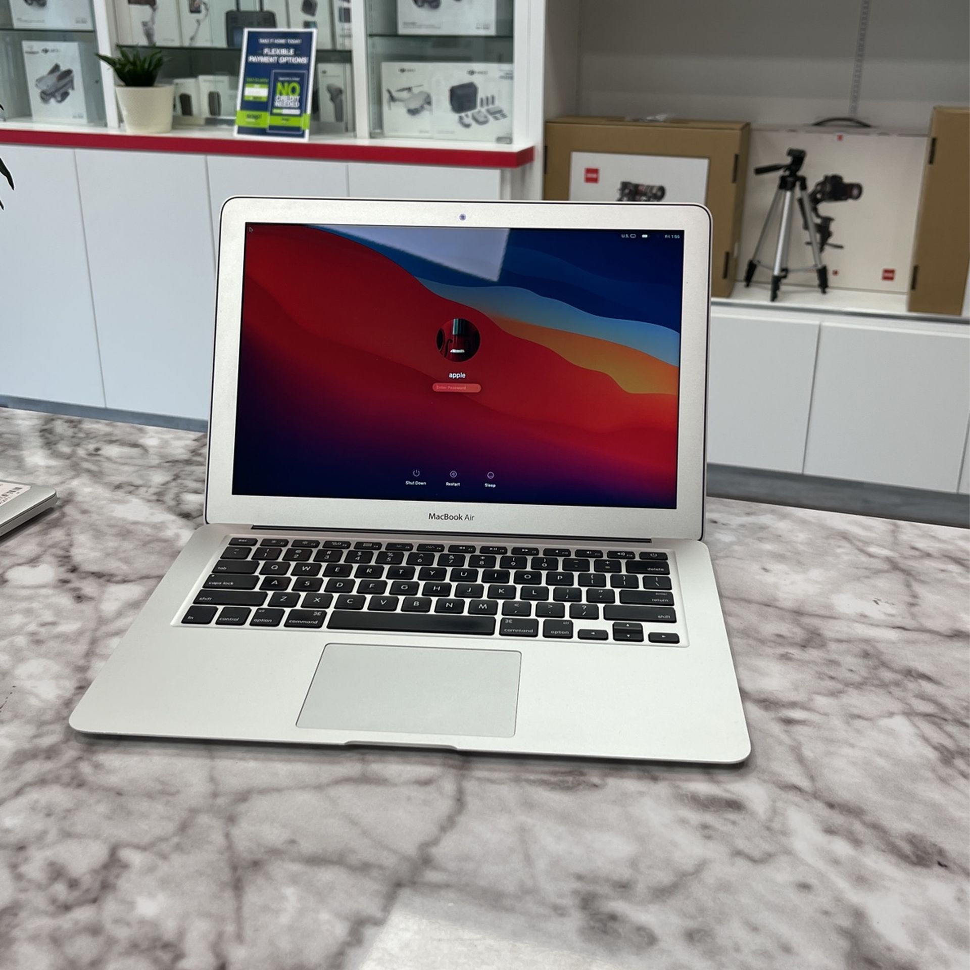 2017 Mackbook Air 1.8/8/128