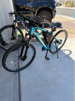 Trinx Mountain bikes PAIR
