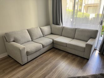 Sectional couch/sofa