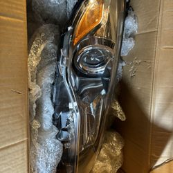 2017 Toyota Camry Headlights Set