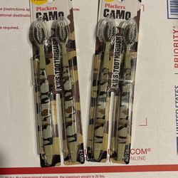 CAMO Set Of 2 Toothbrushes New $2 Per Set