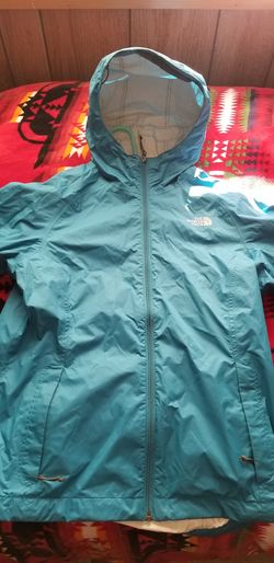 Women's med Northface rain jacket 🌧