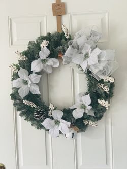 White Christmas Wreath