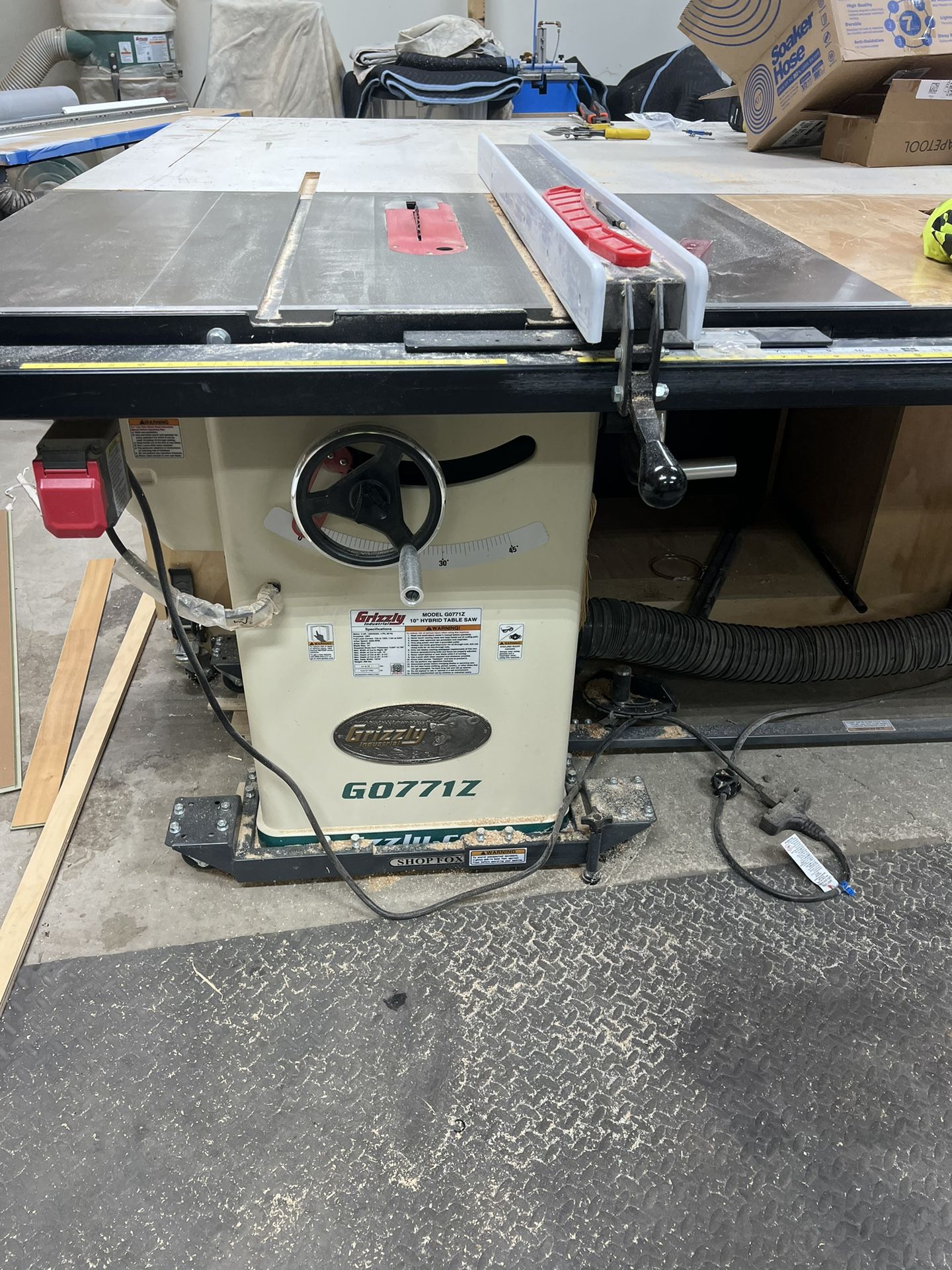 Grizzly Hybrid Table Saw