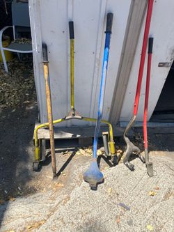Truck tire changing tools