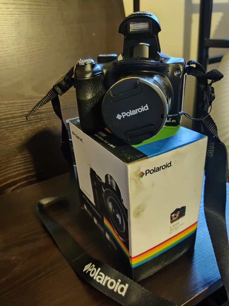 Polaroid Camera IE3035W