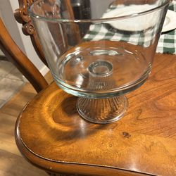 Clear glass punch trifle bowl. Read Description