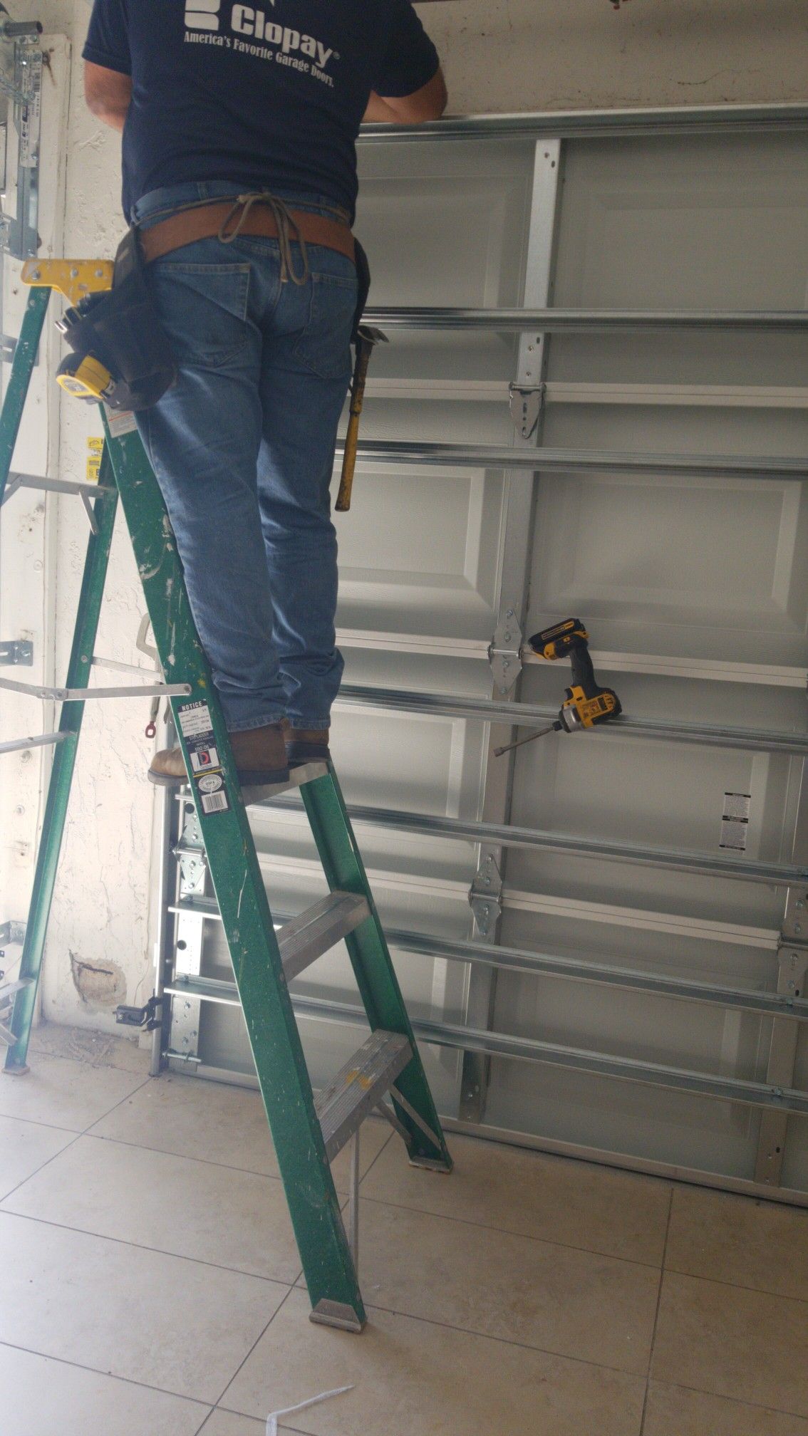 Garage door for sale hurrican proof / Puerta de garaje a la venta