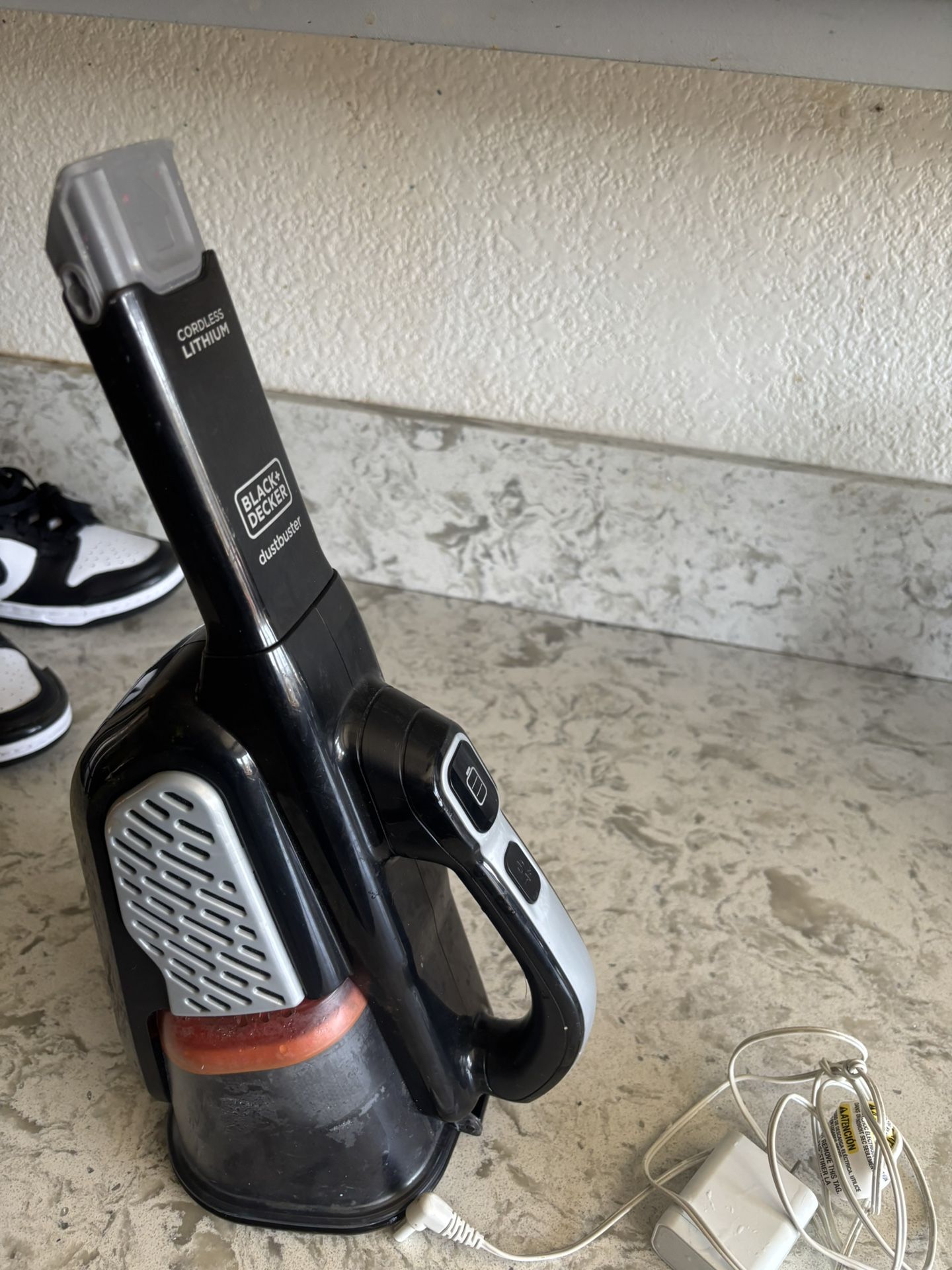 Black And Decker Handheld Cordless Vaccum