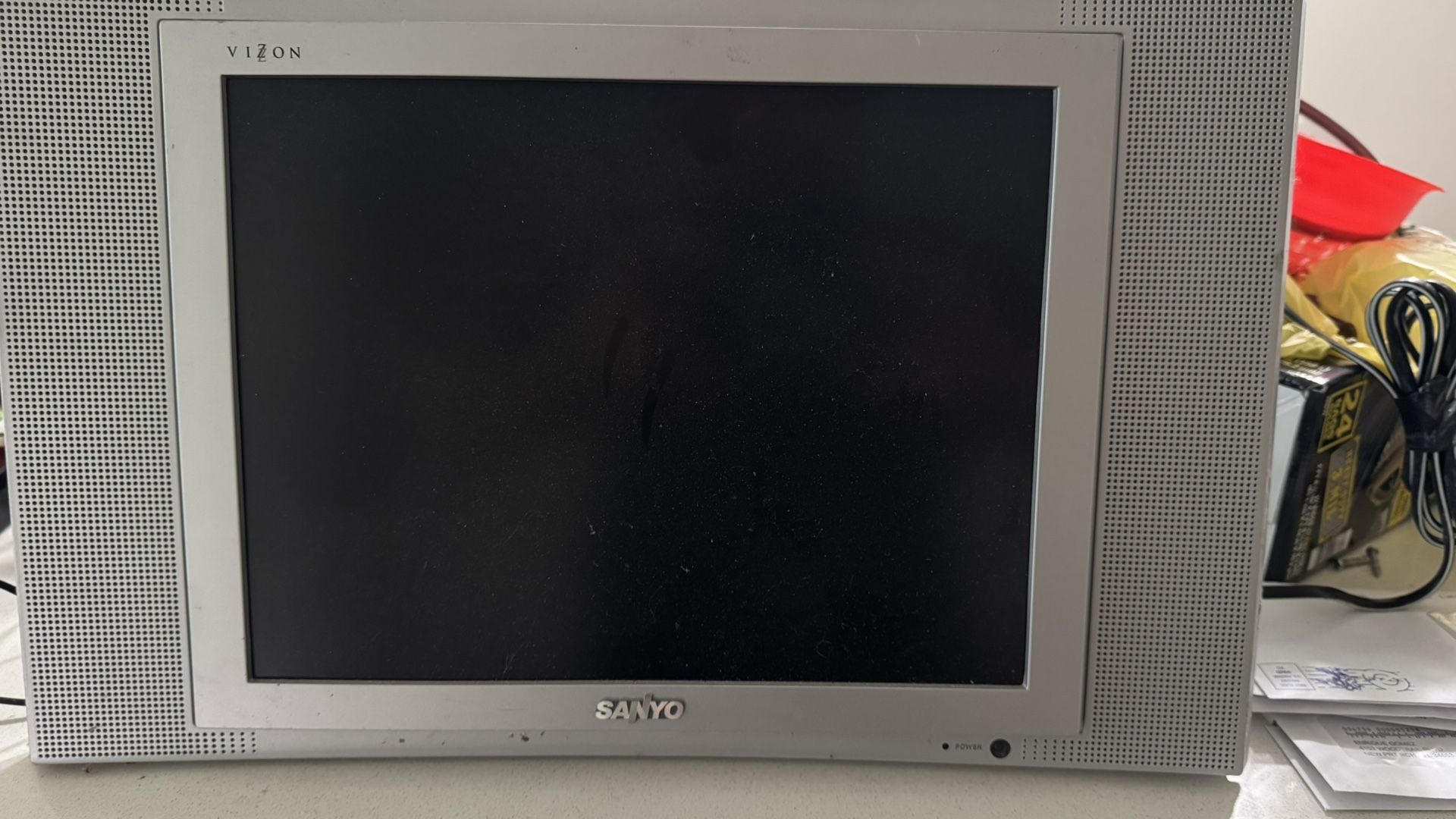 15 Inch Sanyo Kitchen Tv Free