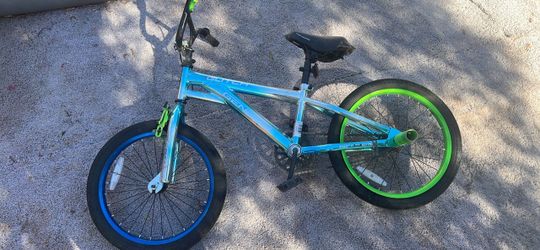Genesis Glitch BMX Bike