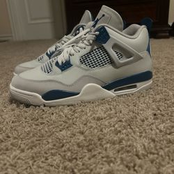 Jordan 4 Military Blue (2024)