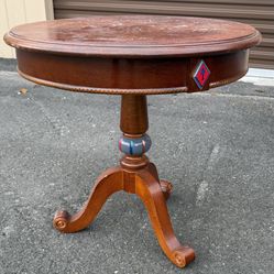 Vintage Hammary Accent Pedestal Table 27D x 27H. Has some Water Stains on Top