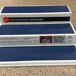 Non skid shelf organizer