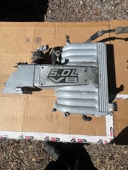 Gt40 upper intake mustang/ foxbody