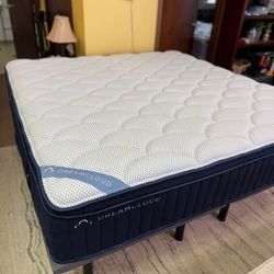 DreamCloud Premier Hybrid Queen Mattress