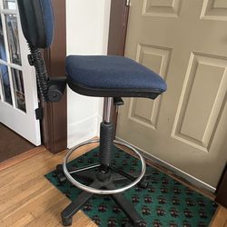 Swivel chair tall