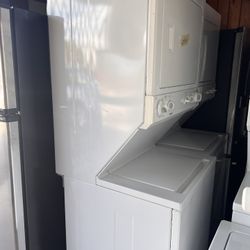 27” Wide Stack Washer And Dryer White 