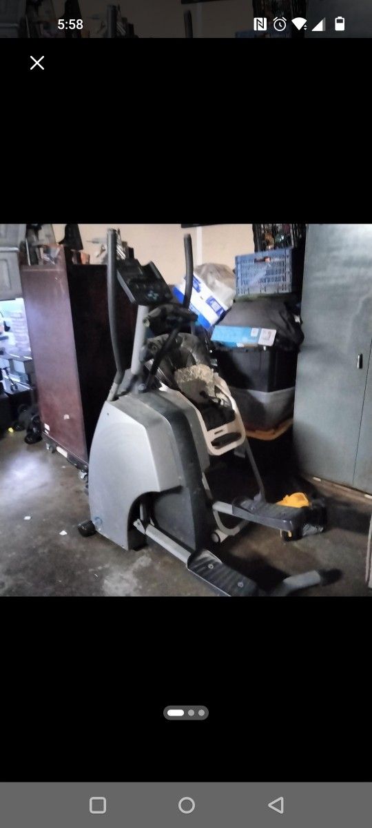 Free !! Elliptical Exercise Machine (Will Help Load)