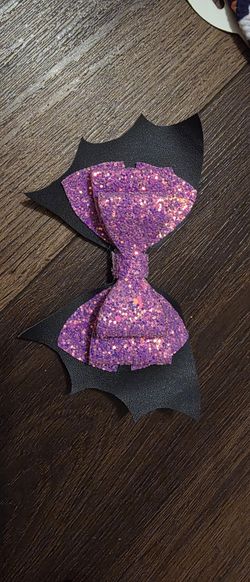 HANDMADE HAIR BOWS 