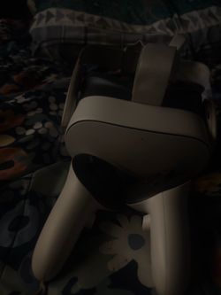 Meta quest 3s 2 controllers no box Vr