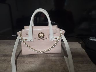 Michael Kors Bag. 