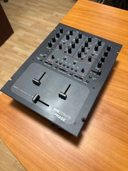 Rane TTM 57SL Performance Mixer - Serato Scratch Live DJ Mixer
