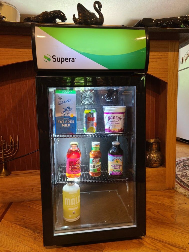 refrigerator SUPERA works well