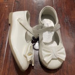 Size 6 1/2 Toddler Flats