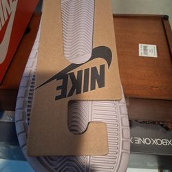 Nike Lavender/Silver Sandals